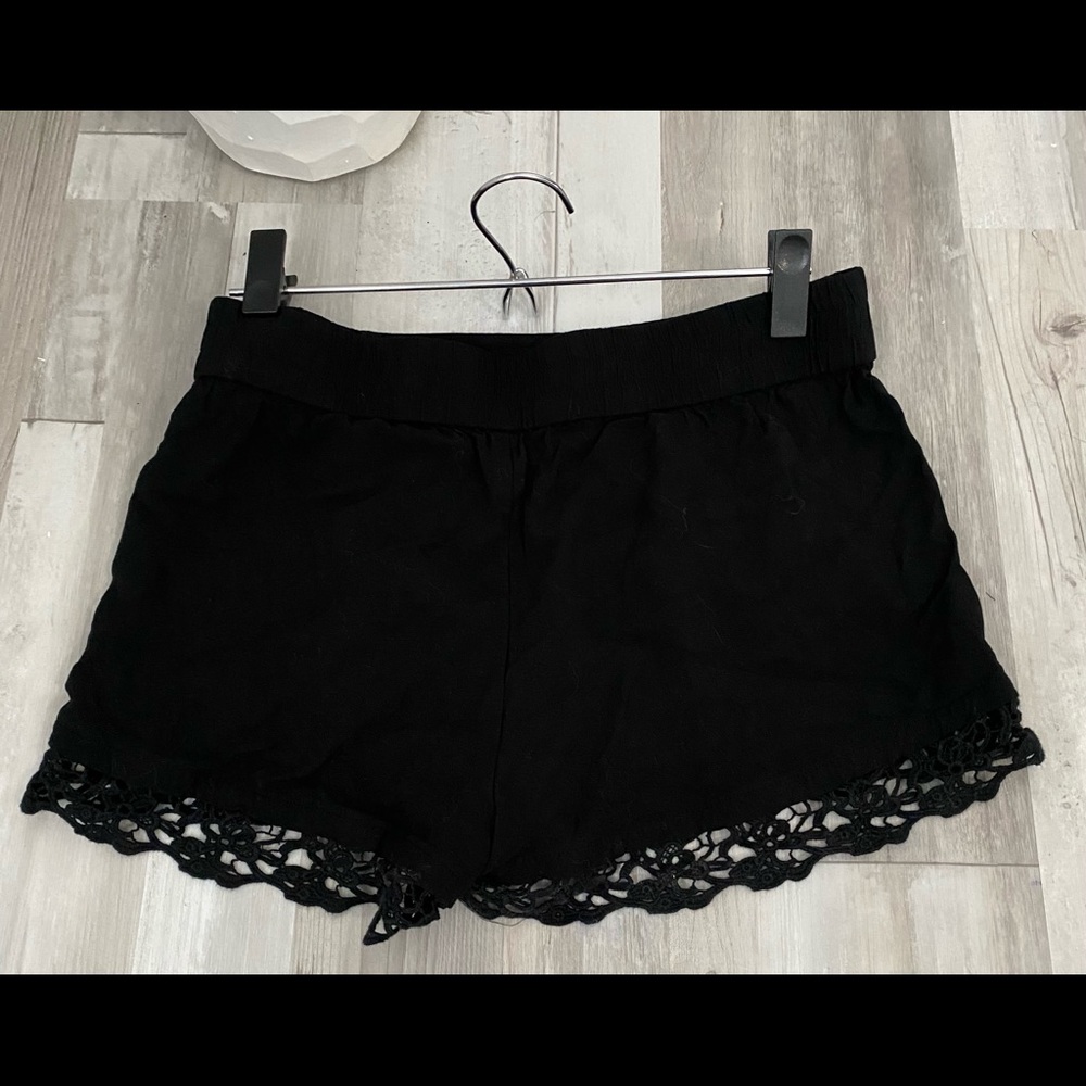 Shorts - Picture 2 of 4